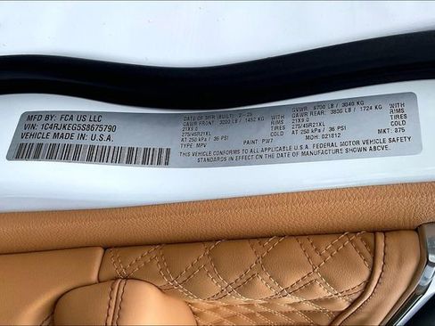 New 2025 Jeep Grand Cherokee L Summit image 14