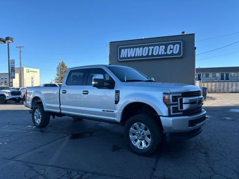 Used 2017 Ford F250 XLT image 1