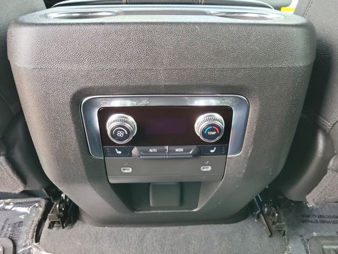 Used 2023 GMC Yukon AT4 AWD/4WD image 11