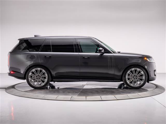 Used 2025 Land Rover Range Rover Long Wheelbase SE AWD/4WD image 6