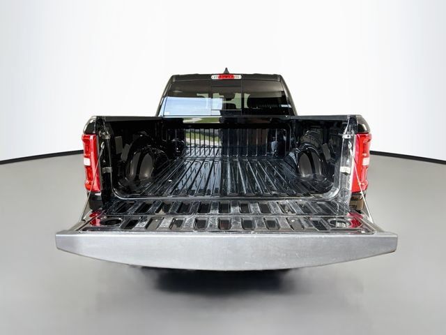 Used 2025 RAM 1500 Big Horn AWD/4WD image 24
