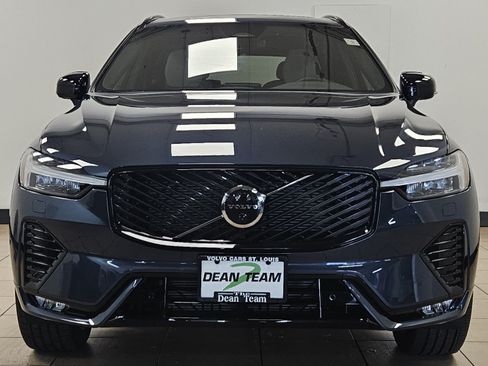 New 2026 Volvo XC60 B5 Plus w/ Protection Package Premier AWD/4WD image 7