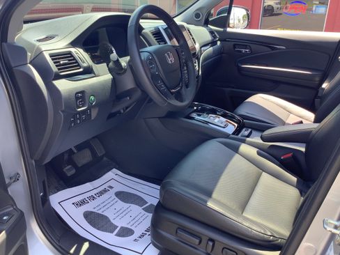 Used 2020 Honda Ridgeline RTL-E image 11