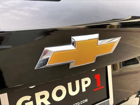Used 2025 Chevrolet Trax LS w/ LS Convenience Package FWD image 10
