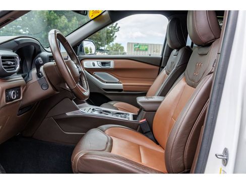 Used 2023 Ford Explorer King Ranch w/ Technology Package AWD/4WD image 17