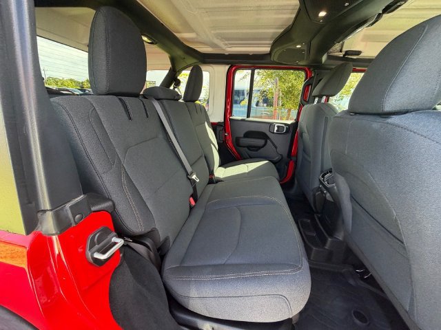 Used 2024 Jeep Wrangler Unlimited AWD/4WD image 12