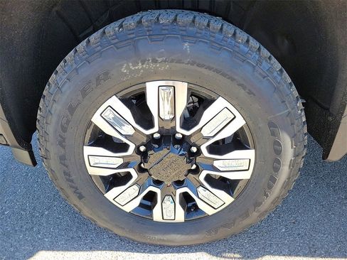 New 2026 GMC Sierra 3500 Denali w/ Denali Reserve Package image 14