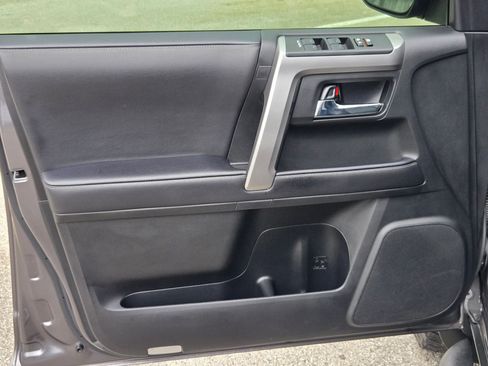 Used 2023 Toyota 4Runner SR5 Premium w/ Moonroof Package RWD image 11