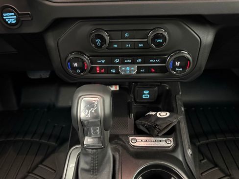 New 2025 Ford Bronco Big Bend image 4