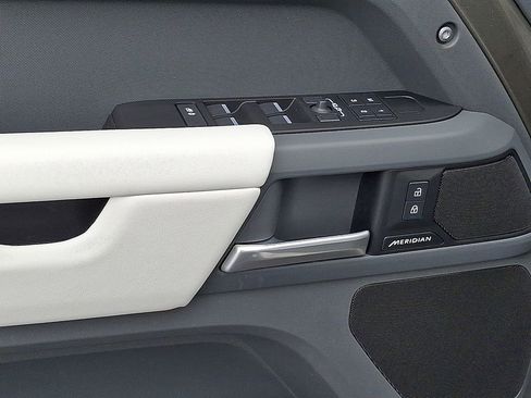 Certified 2025 Land Rover Defender 110 S AWD/4WD image 12
