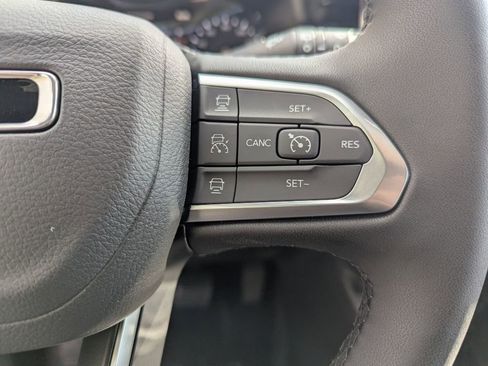 New 2026 Jeep Compass Limited image 18