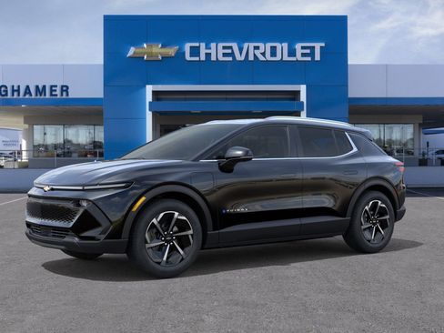 New 2026 Chevrolet Equinox EV LT image 2