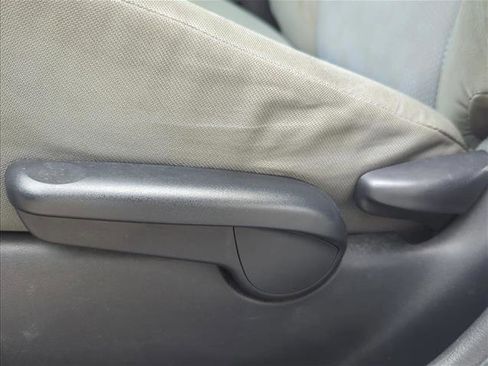 Used 2009 Toyota Matrix FWD image 9