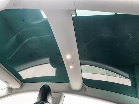 Used 2019 Tesla Model 3 Long Range image 32