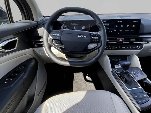 New 2026 Kia Sportage EX FWD image 9