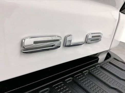 Used 2023 GMC Sierra 3500 SLE w/ SLE Value Package image 8