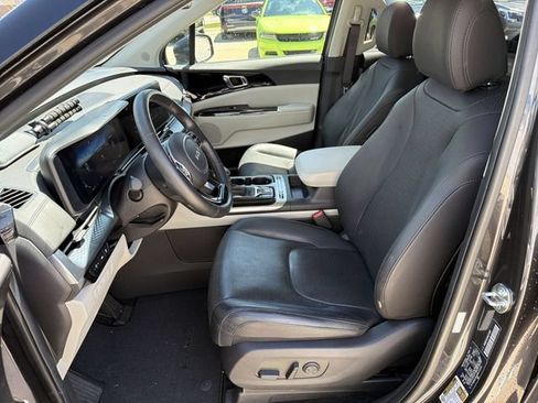 Used 2024 Kia Carnival SX Prestige FWD image 13