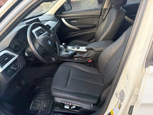 Used 2018 BMW 320i xDrive Sedan AWD/4WD image 7