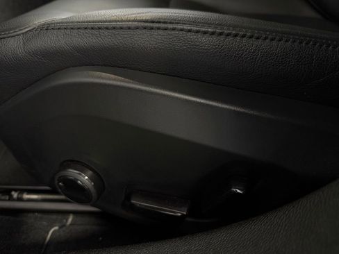 Used 2025 Volvo S60 B5 Core image 25