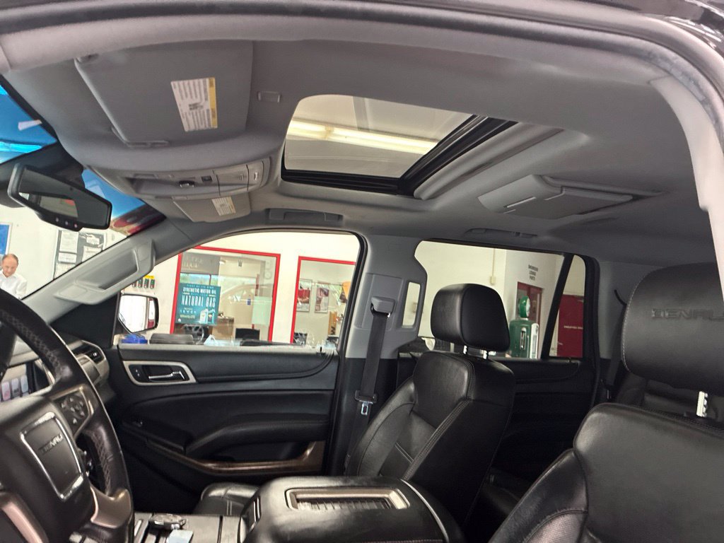Used 2018 GMC Yukon Denali w/ Open Road Package AWD/4WD image 16