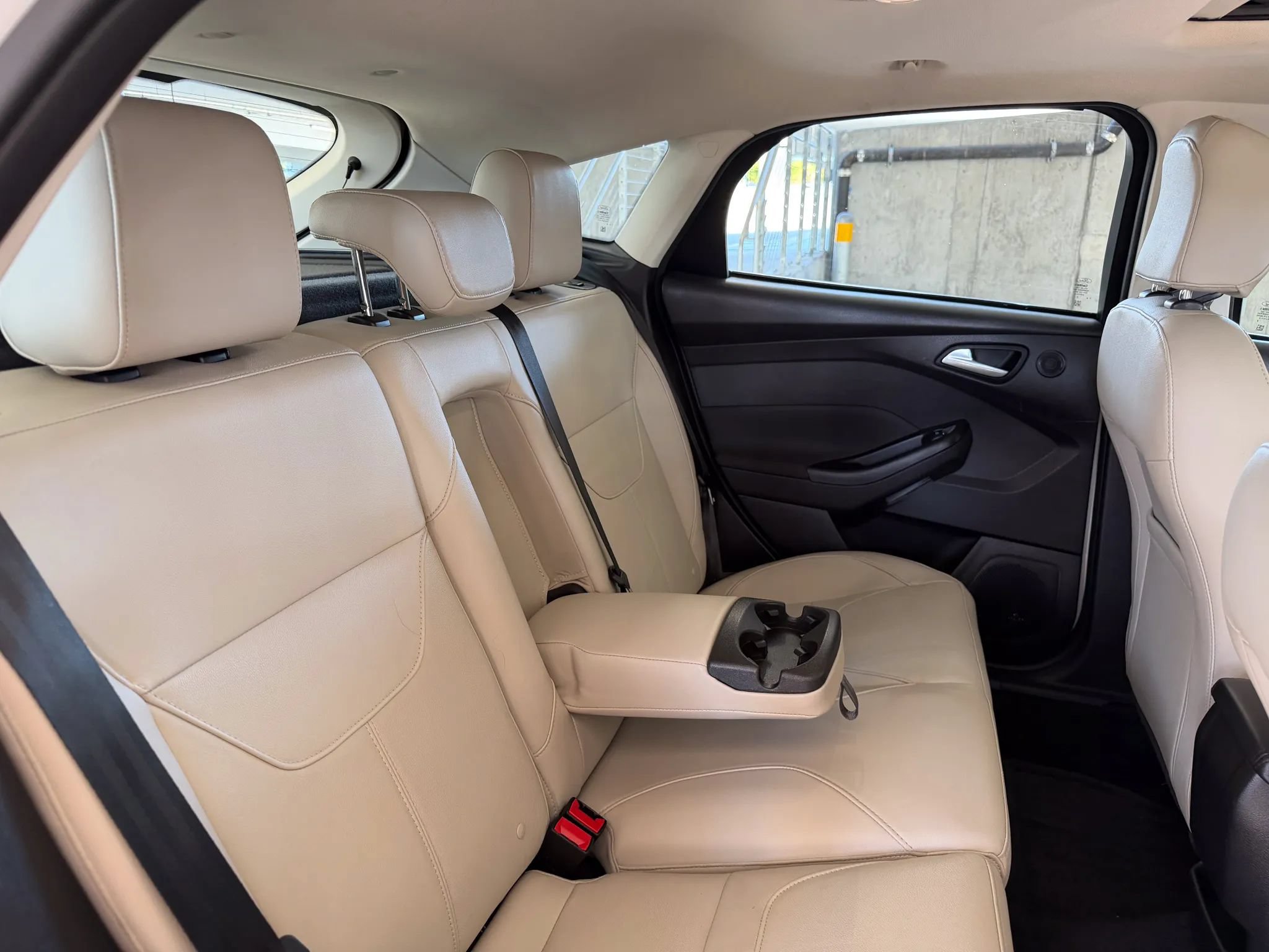 Used 2018 Ford Focus Titanium FWD image 24