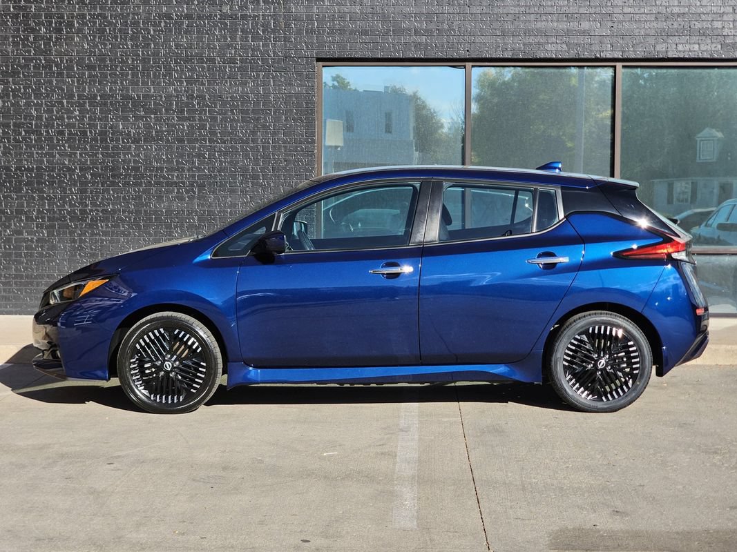 Used 2025 Nissan Leaf SV Plus FWD image 12