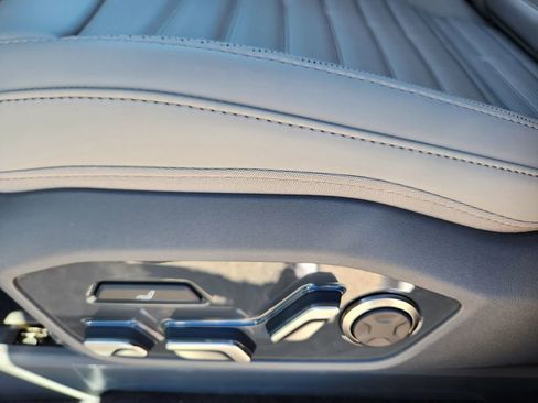 New 2026 Kia EV9 Land image 9