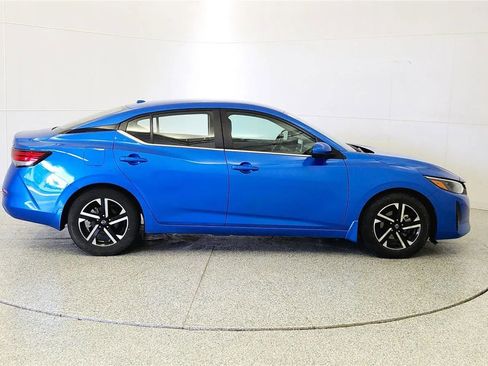 Used 2024 Nissan Sentra SV FWD image 8