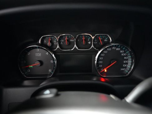 Used 2018 Chevrolet Silverado 1500 LT w/ All Star Edition image 16