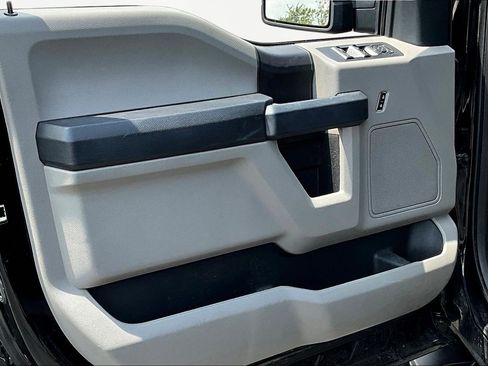 Used 2018 Ford F150 XL w/ Equipment Group 101A Mid AWD/4WD image 17