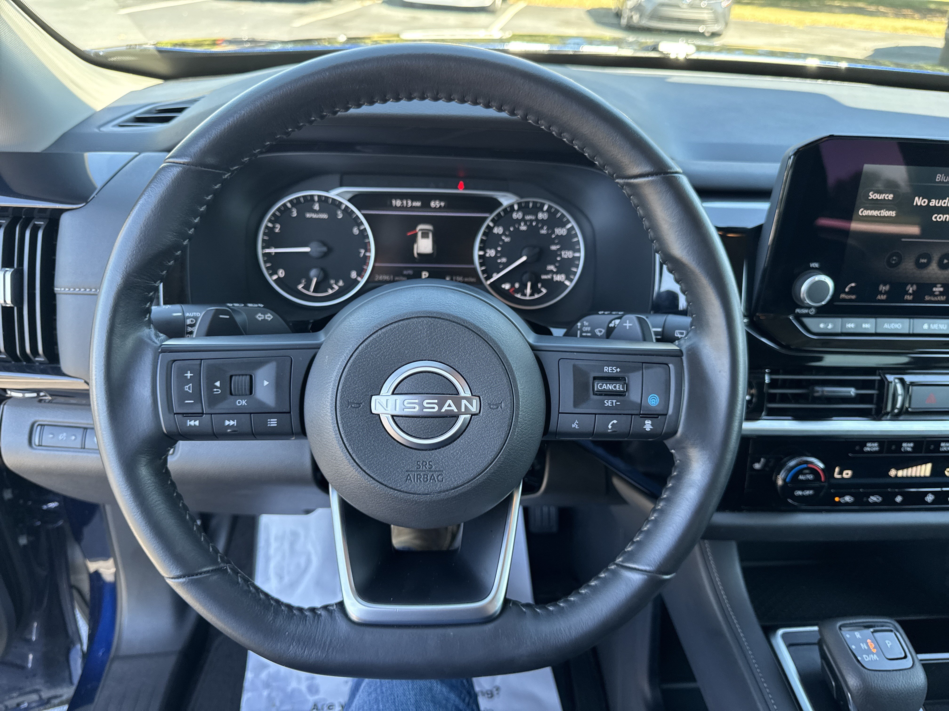 Used 2025 Nissan Pathfinder SV AWD/4WD image 16
