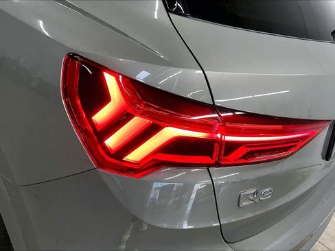 Used 2023 Audi Q3 2.0T Premium w/ Convenience Package image 31