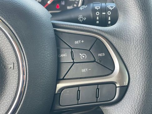 Used 2022 Jeep Renegade Sport image 24