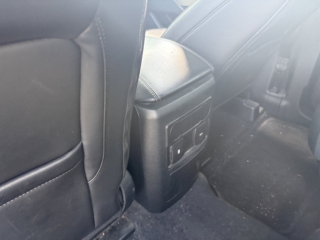 Used 2022 Ford Explorer XLT w/ Equipment Group 202A AWD/4WD image 18