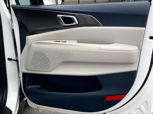 Used 2026 Kia Carnival SX w/ SX Dark Edition Package image 20