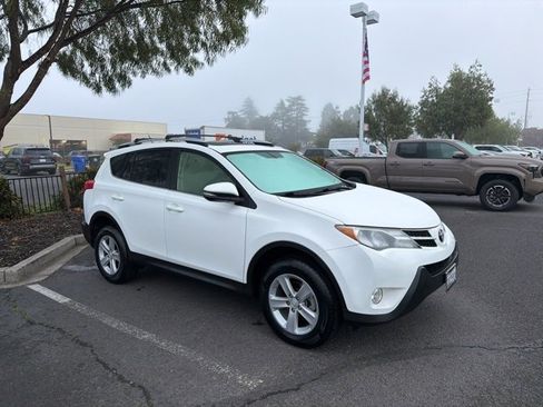 Used 2013 Toyota RAV4 XLE image 2