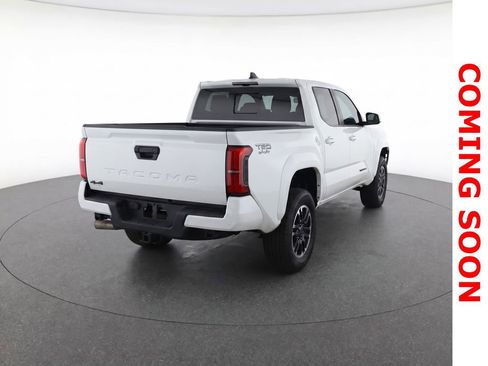 Used 2025 Toyota Tacoma TRD Sport image 5