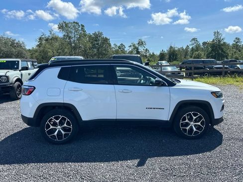 Used 2024 Jeep Compass Limited AWD/4WD image 6