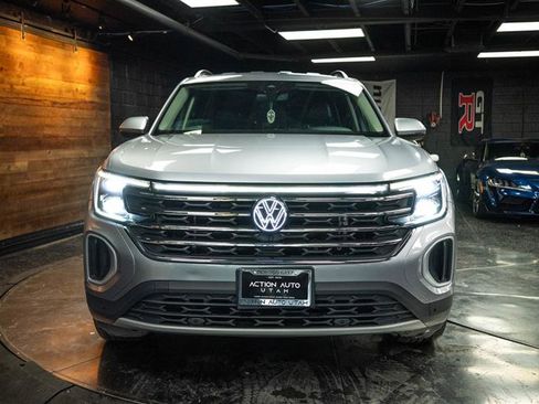 Used 2024 Volkswagen Atlas SE image 4