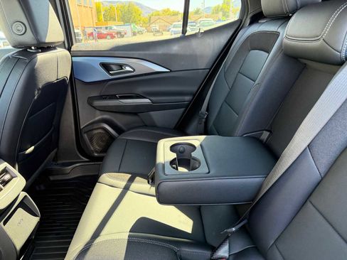 New 2026 Chevrolet Equinox EV LT image 19