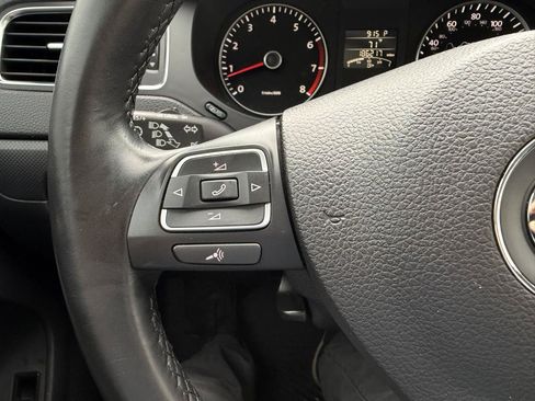 Used 2012 Volkswagen Jetta SE FWD image 25