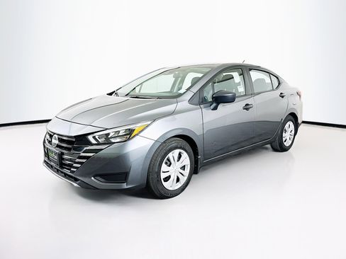 Used 2025 Nissan Versa S w/ Trunk Package image 3