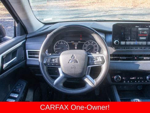 Used 2024 Mitsubishi Outlander SE image 17