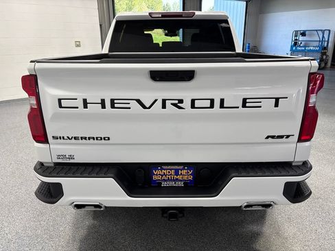 Used 2023 Chevrolet Silverado 1500 RST w/ Z71 Off-Road Package AWD/4WD image 6