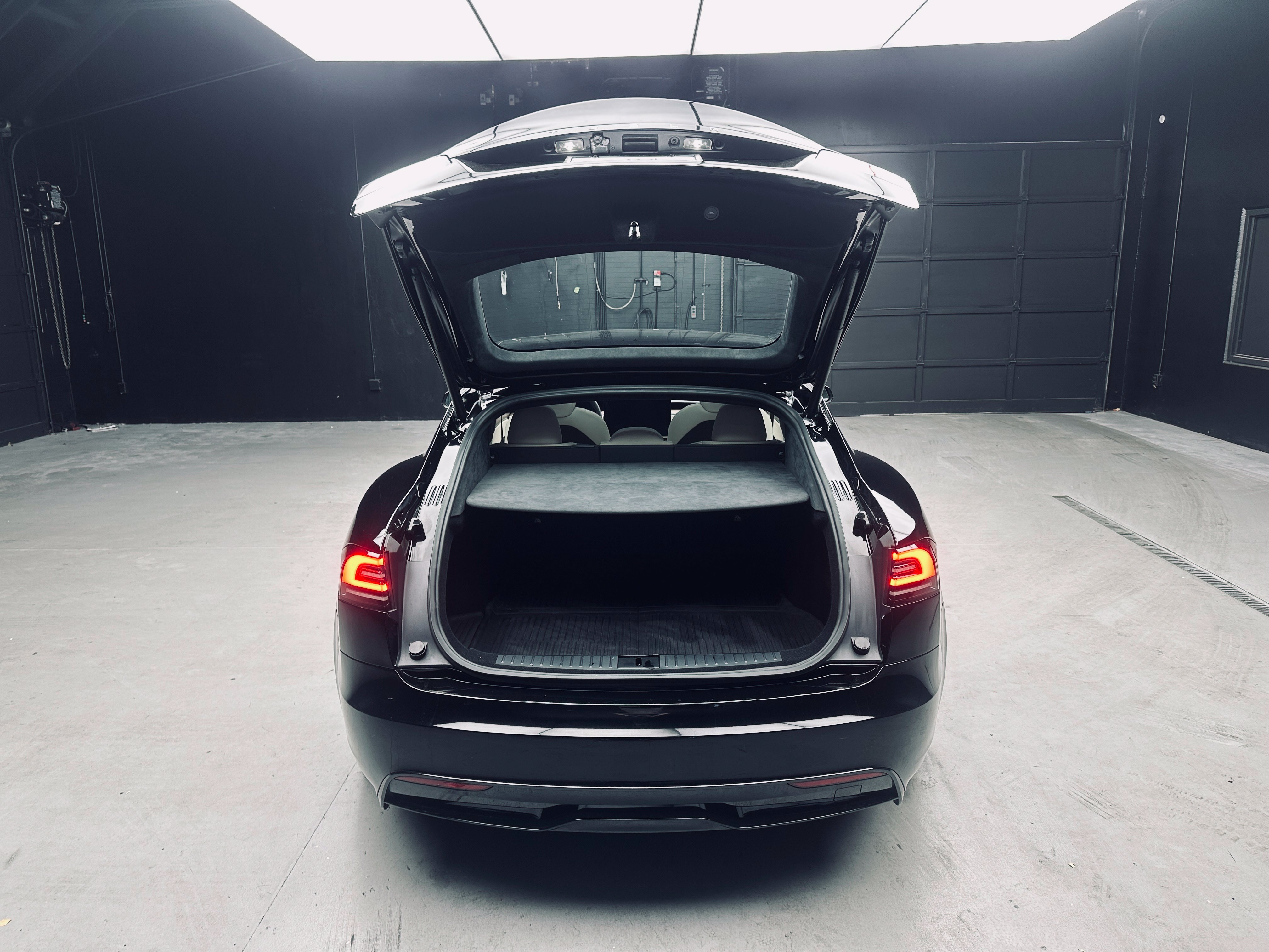 Used 2024 Tesla Model S AWD/4WD image 36