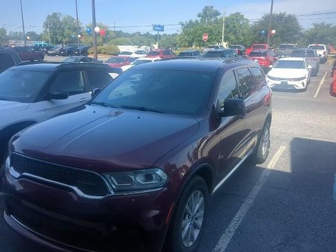 Used 2023 Dodge Durango SXT Launch Edition RWD image 2