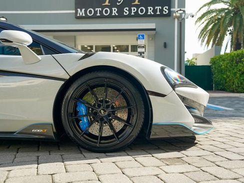 Used 2019 McLaren 600LT RWD image 34