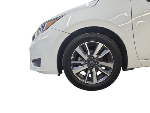 Used 2023 Nissan Versa SV image 27