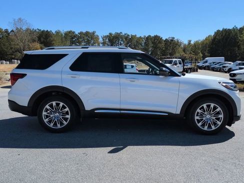 New 2026 Ford Explorer Platinum image 3