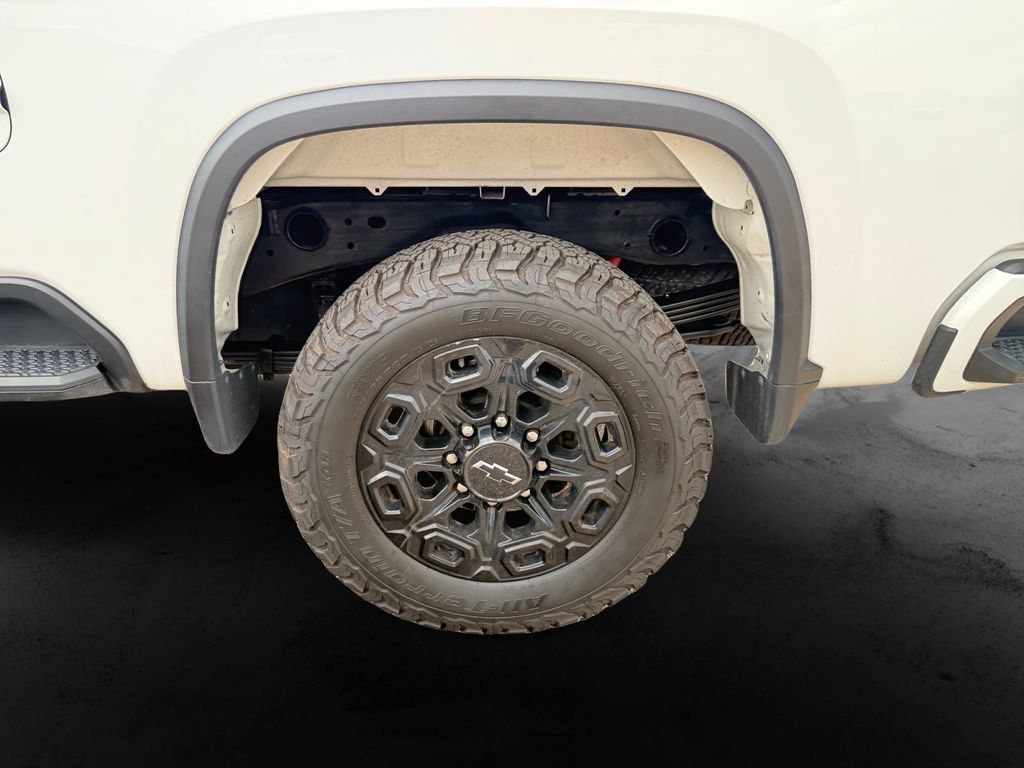 Used 2024 Chevrolet Silverado 2500 LT w/ Z71 Sport Edition AWD/4WD image 12